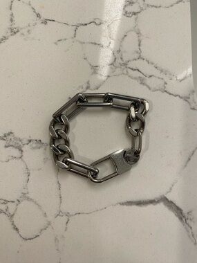Vitaly bracelet size 6.5